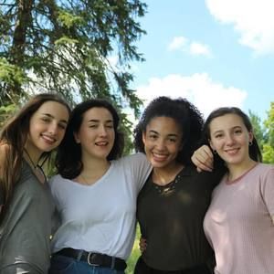 Meet your Posher, Alexandra